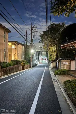 Night backstreet photo from the Oharacho area of Itabashi Ward in Tokyo, Japan.