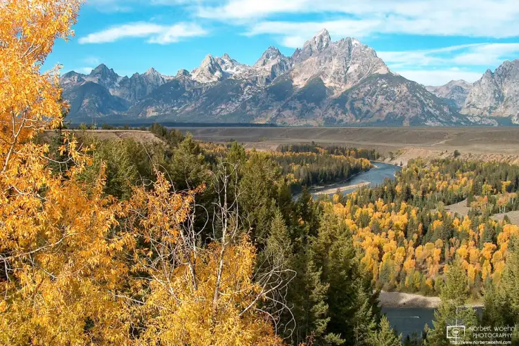 An autumnal view of the Teton Range from Snake River Overlook in Grand Teton National Park, Wyoming.
