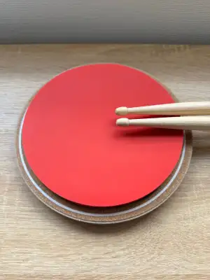 Top view of the thick layer of the resulting drum practice pad