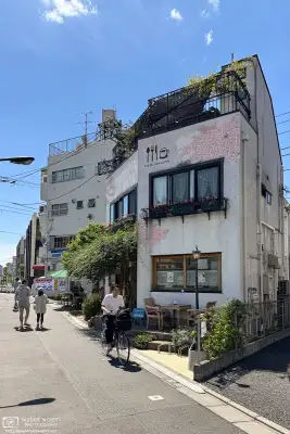 Buildings and restaurants along the walk from Komagome to Sugamo in Tokyo, Japan.
