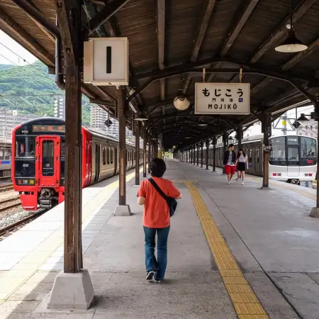 A perspective study along platform 1 of Mojikō Station in Kitakyushu, Fukuoka Prefecture, Japan.
