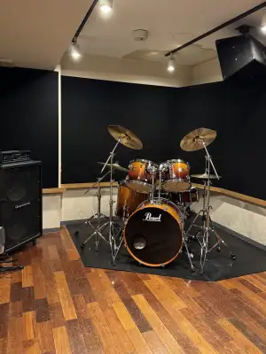 My practicing room for the day at Air Sound Studio in the Hasune district of Itabashi Ward in Tokyo, Japan.