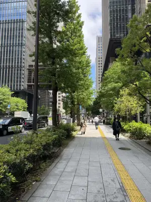 Emerging from Otemachi Station into the Marunouchi district of Tokyo. Lovely greens this time of year.